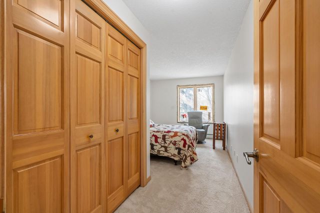 6051 Laurel Avenue 211, Golden Valley, MN 55416