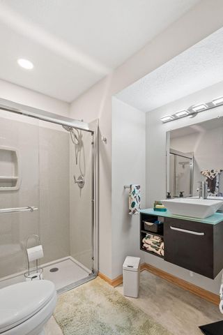 6051 Laurel Avenue 211, Golden Valley, MN 55416