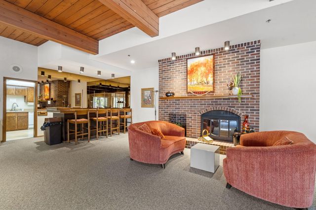 6051 Laurel Avenue 211, Golden Valley, MN 55416