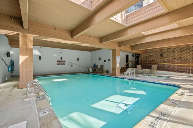 6051 Laurel Avenue 211, Golden Valley, MN 55416