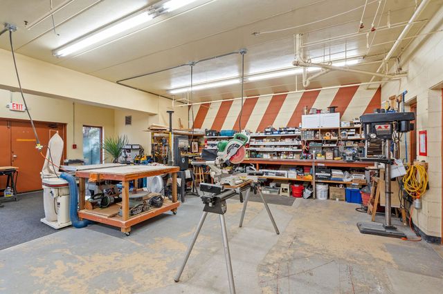 6051 Laurel Avenue 211, Golden Valley, MN 55416