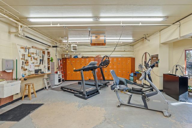 6051 Laurel Avenue 211, Golden Valley, MN 55416