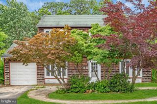 33 WINDWARD DR, Barnegat, NJ 08005