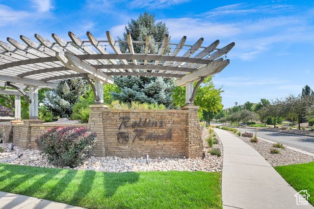 6065 N LARIAT LN, Mountain Green, UT 84050