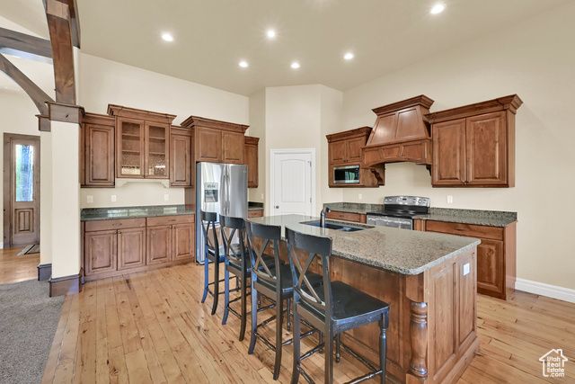 6065 N LARIAT LN, Mountain Green, UT 84050