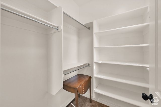 6065 N LARIAT LN, Mountain Green, UT 84050