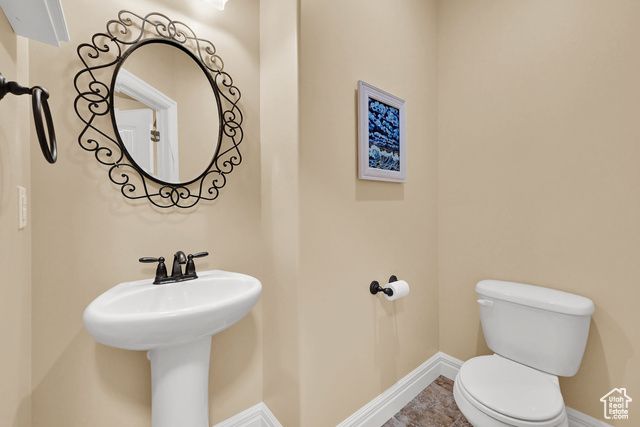 6065 N LARIAT LN, Mountain Green, UT 84050