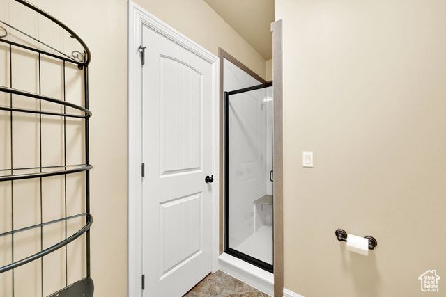 6065 N LARIAT LN, Mountain Green, UT 84050