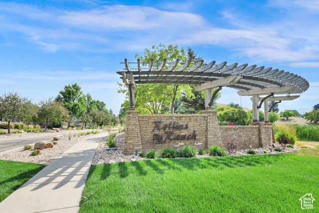 6065 N LARIAT LN, Mountain Green, UT 84050