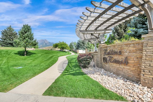 6065 N LARIAT LN, Mountain Green, UT 84050