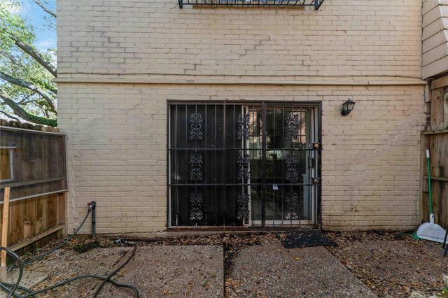 5239 Arboles Drive A, Houston, TX 77035