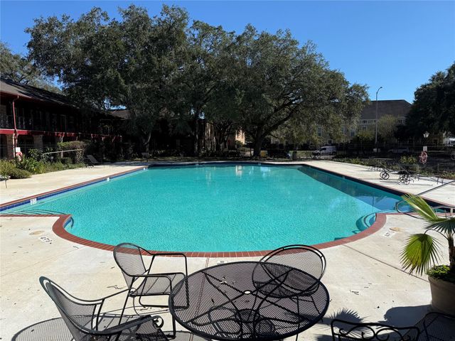 5239 Arboles Drive A, Houston, TX 77035