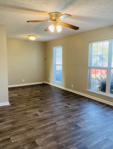 108 New Gritton Ave, Oak Grove, KY 42262