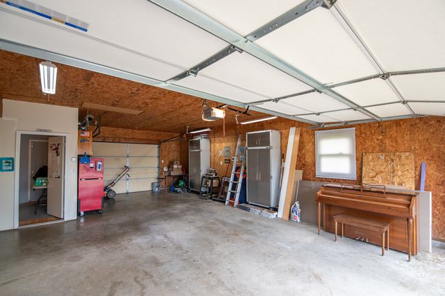 897 Apache Lane, Lowell, IN 46356