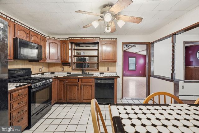 66 BACK RD, Barnesville, PA 18214