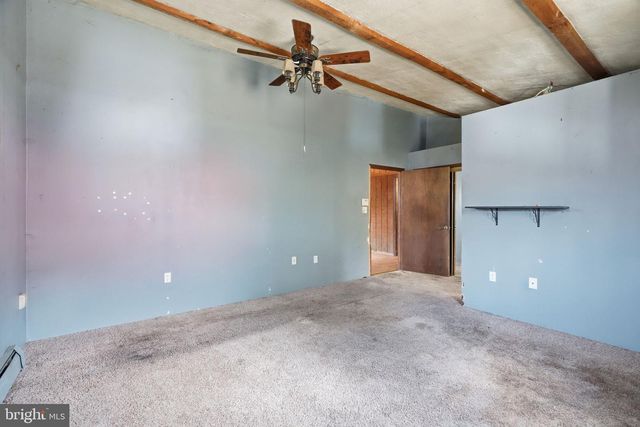 66 BACK RD, Barnesville, PA 18214