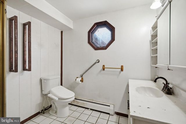 66 BACK RD, Barnesville, PA 18214