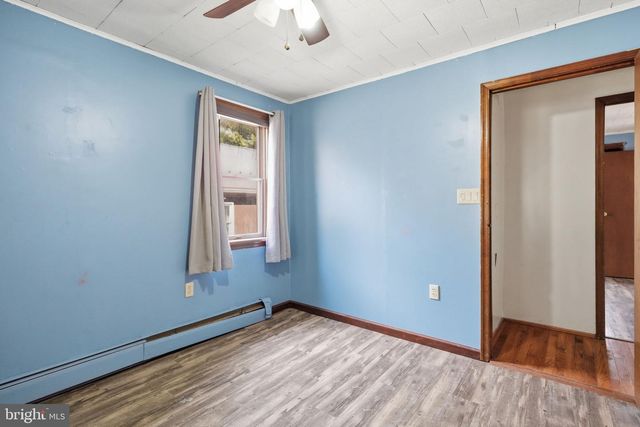 66 BACK RD, Barnesville, PA 18214