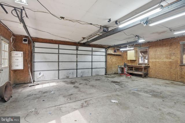 66 BACK RD, Barnesville, PA 18214