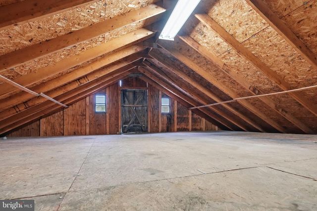 66 BACK RD, Barnesville, PA 18214