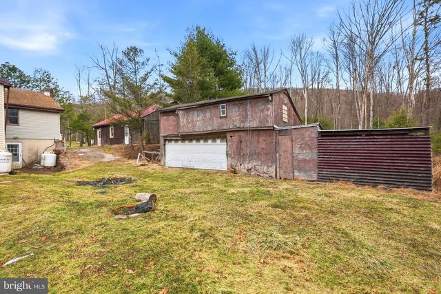 66 BACK RD, Barnesville, PA 18214