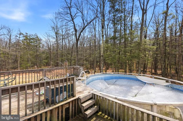 66 BACK RD, Barnesville, PA 18214