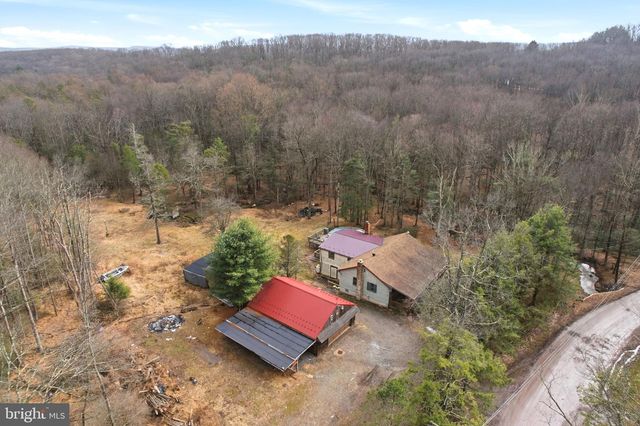 66 BACK RD, Barnesville, PA 18214