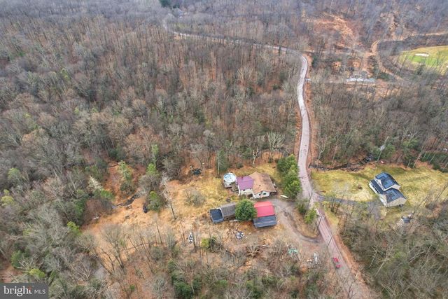 66 BACK RD, Barnesville, PA 18214