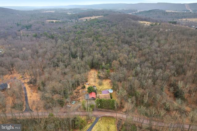 66 BACK RD, Barnesville, PA 18214