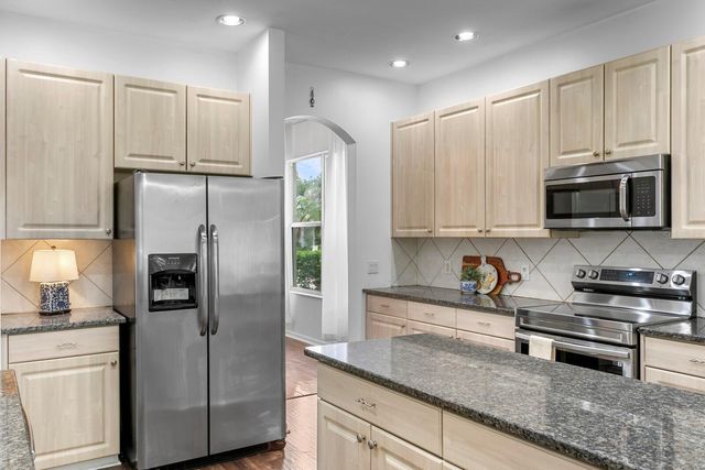 10411 CANARY ISLE DRIVE, Tampa, FL 33647