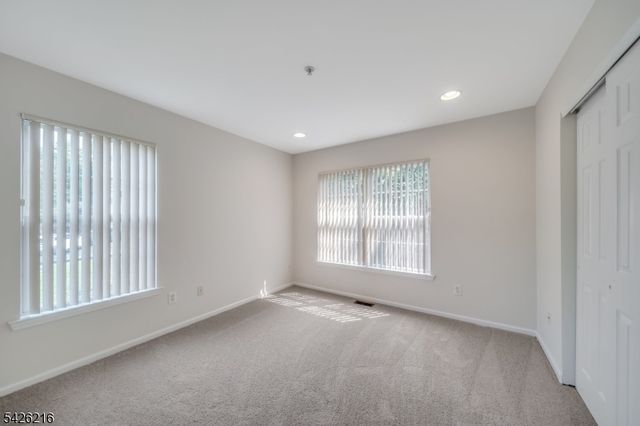 114 Ridge Dr, Pompton Lakes Boro, NJ 07442