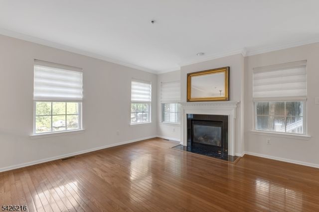 114 Ridge Dr, Pompton Lakes Boro, NJ 07442