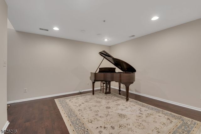 114 Ridge Dr, Pompton Lakes Boro, NJ 07442