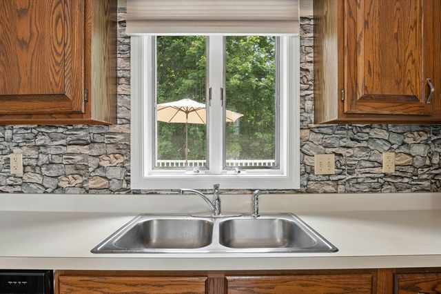 158 Copperfield Road, Worcester, MA 01602