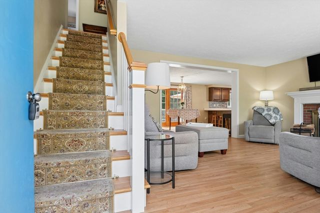 158 Copperfield Road, Worcester, MA 01602