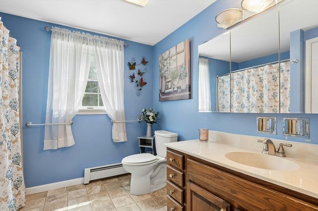 158 Copperfield Road, Worcester, MA 01602