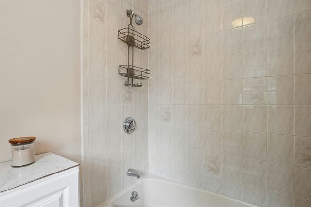158 Copperfield Road, Worcester, MA 01602