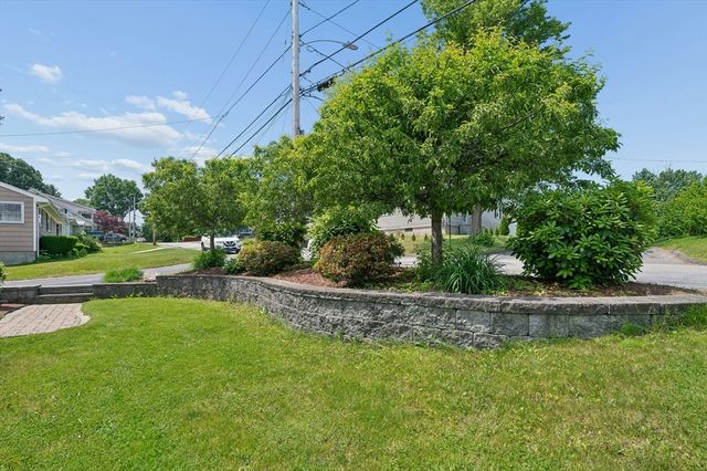 158 Copperfield Road, Worcester, MA 01602