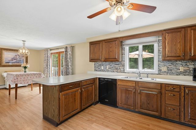158 Copperfield Road, Worcester, MA 01602