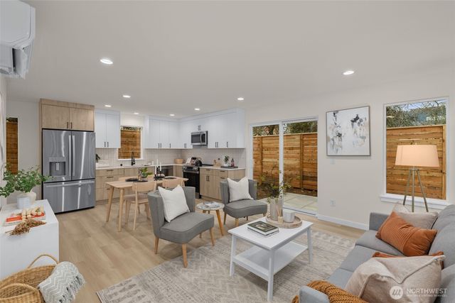 1111 26th Avenue, Seattle, WA 98122