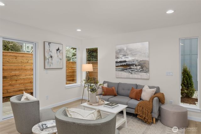 1111 26th Avenue, Seattle, WA 98122