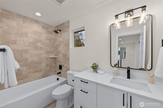 1111 26th Avenue, Seattle, WA 98122