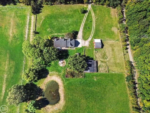 1090 Thayer Road, Groveland, MI 48462