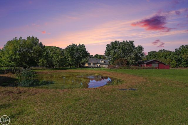 1090 Thayer Road, Groveland, MI 48462