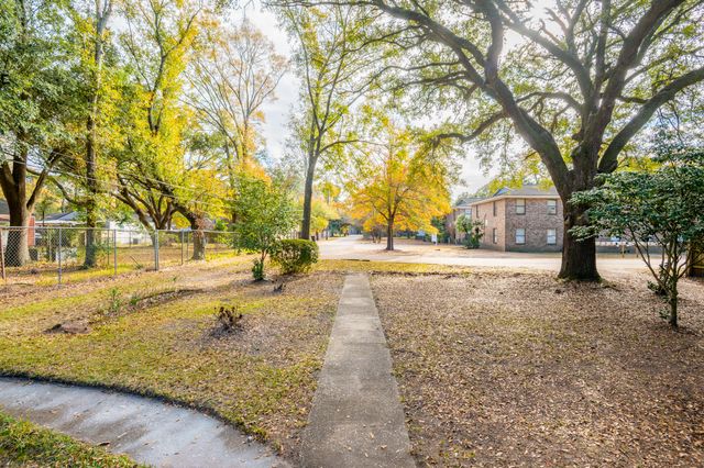 1620 Mole Lane, North Charleston, SC 29406