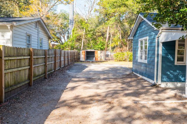 1620 Mole Lane, North Charleston, SC 29406