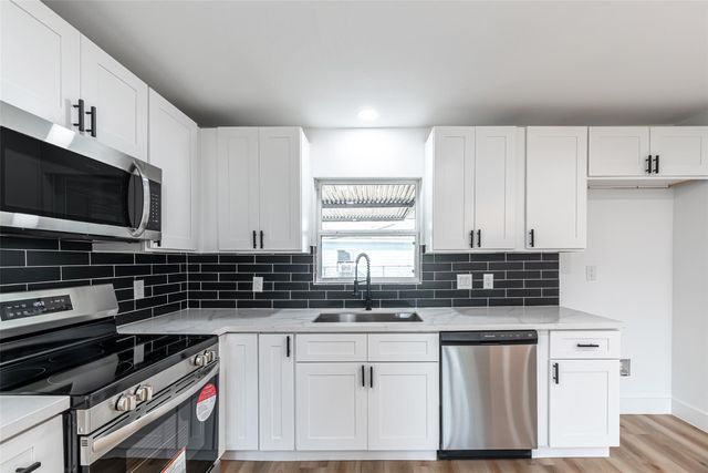 8658 Sonneville Drive, Houston, TX 77080
