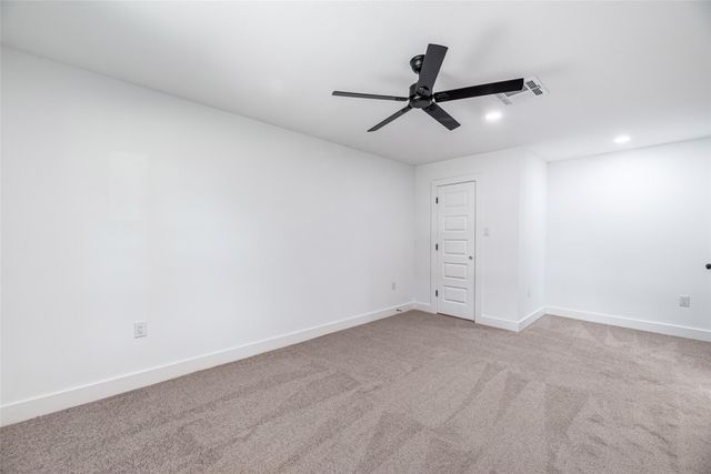 8658 Sonneville Drive, Houston, TX 77080