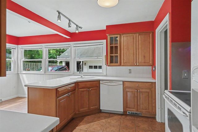 1229 N Fletcher Avenue, Kalamazoo, MI 49006