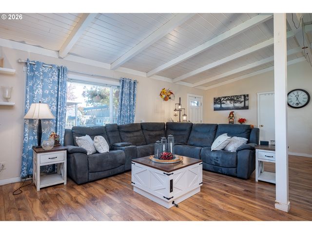 3344 Se HILLYARD Rd, Gresham, OR 97080